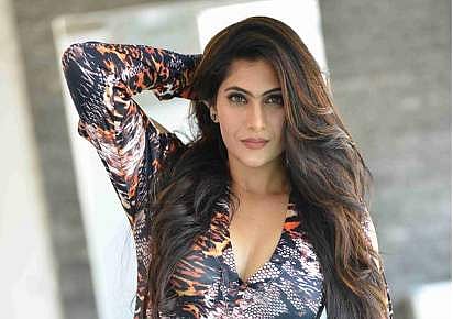 'ഗ്ലാമർ റോളാണ്, ഒരു ഷോർട്ട് ഡ്രസ്സ് ഇട്ടു വരാൻ പറ്റുമോ'?, ദുരനുഭവം തുറന്നുപറഞ്ഞ് കസബ നായിക 