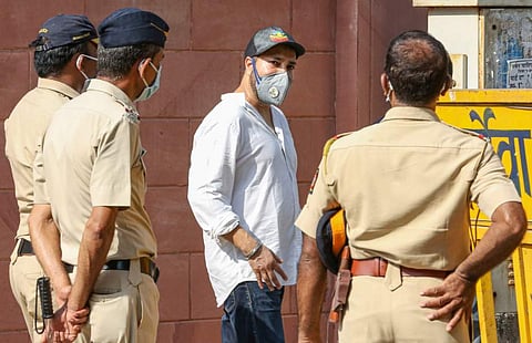 മാധ്യമപ്രവർത്തകന് കോവിഡ്; കർണാടകയിൽ അഞ്ച് മന്ത്രിമാർ നിരീക്ഷണത്തിൽ