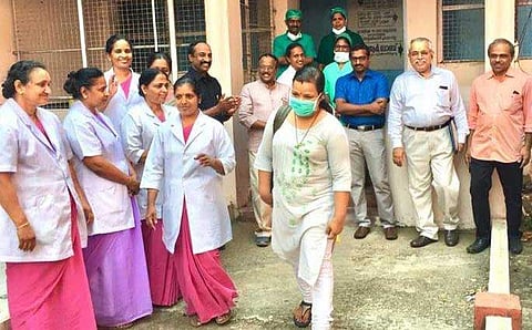 ’കൊറോണയെ തോൽപ്പിക്കാൻ ഞാൻ വീണ്ടുമെത്തും; നാം അതിജീവിക്കും’- കോവിഡ് ഭേദമായ ആരോ​ഗ്യ പ്രവർത്തക