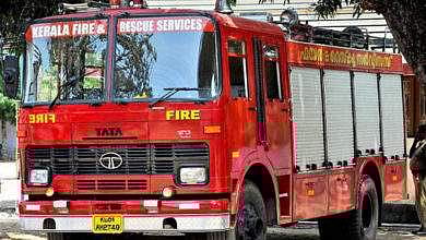 മരുന്നില്ല; പുറത്തിറങ്ങാന്‍ പറ്റില്ല, വൃദ്ധദമ്പതികള്‍ വിളിച്ചത് ഫയര്‍ ഫോഴ്‌സിനെ; എറണാകുളത്ത് നിന്ന് നിലമ്പൂരിലേക്ക് മരുന്നുമായി തീവേഗത്തില്‍ പറന്നെത്തി സേന