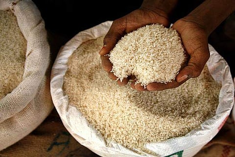 കമ്മ്യൂണിറ്റി കിച്ചണിലേക്ക് നല്‍കിയ ഒരു ടൺ അരി തിരിമറി നടത്തി; പഞ്ചായത്ത്‌ പ്രസിഡന്റ് വിവാദത്തിൽ 