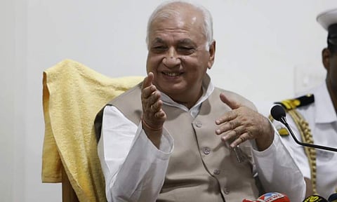 ശമ്പളം പിടിച്ചുവയ്ക്കല്‍ ഓര്‍ഡിനന്‍സിന് അംഗീകാരം ; ഗവര്‍ണര്‍ ഒപ്പുവെച്ചു