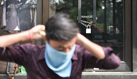 കാസര്‍കോട്ട് കോവിഡ് സ്ഥിരീകരിച്ച മാധ്യമപ്രവര്‍ത്തകന്റെ സമ്പര്‍ക്കപ്പട്ടികയില്‍ എംഎല്‍എയും