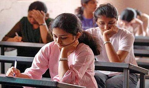 നീറ്റ്, നെറ്റ് ഉള്‍പ്പെടെയുള്ള പ്രവേശന പരീക്ഷകള്‍ മാറ്റിവച്ചു; ഒരു മാസത്തേക്ക് നീട്ടും