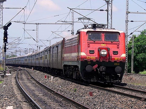 ട്രെയിന്‍ യാത്രക്കാര്‍ക്കും പാസ് നിര്‍ബന്ധമെന്ന് സംസ്ഥാന സര്‍ക്കാര്‍ ; 'ജാഗ്രത' പോര്‍ട്ടലില്‍ അപേക്ഷിക്കണം ; 14 ദിവസം നിര്‍ബന്ധിത ഹോം ക്വാറന്റീന്‍