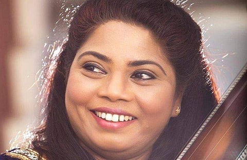 ഇത് മിൻമിനിയുടെ 'യമുനയാട്രിലെ'; ഈ ശബ്ദം എത്ര കേട്ടാലും മതിയാവില്ലെന്ന് ആരാധകർ; വിഡിയോ വൈറൽ