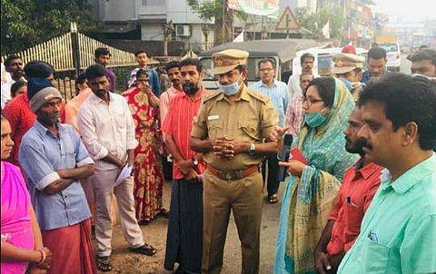 വയനാട്ടിൽ അതീവ ജാ​ഗ്രത; മാനന്തവാടിയും വെള്ളമുണ്ടയും പൂർണമായി അടച്ചിടും; ആശങ്കയായി പൊലീസുകാരുടെ സമ്പർക്ക പട്ടിക 