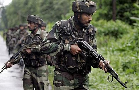 കശ്മീരിൽ ഒരു ജവാന് വീര മൃത്യു; രണ്ട് ഭീകരരെ സുരക്ഷാ സേന വധിച്ചു