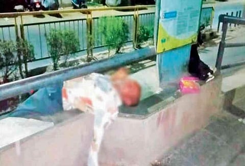 കോവിഡ് രോ​ഗം സ്ഥിരീകരിച്ച 67കാരന്റെ മൃതദേഹം ബസ് സ്റ്റാൻഡിൽ; അന്വേഷണം