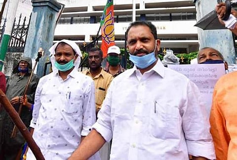 കേന്ദ്രം പതിനഞ്ചാം തീയതി തന്നെ സന്നദ്ധത അറിയിച്ചിരുന്നു, സ്പ്രിന്‍ക്ലര്‍ കേസ്സില്‍ സര്‍ക്കാര്‍ പറഞ്ഞത് പച്ചക്കള്ളമെന്ന് കെ സുരേന്ദ്രന്‍