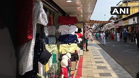 പെരുന്നാള്‍: നാളത്തെ സമ്പൂര്‍ണ ലോക്ക്ഡൗണില്‍ ഇളവുകള്‍ പ്രഖ്യാപിച്ചു, ഇറച്ചി, മത്സ്യക്കടകള്‍ക്ക് രാവിലെ ആറുമുതല്‍ ഉച്ചയ്ക്ക് 11 വരെ തുറക്കാം