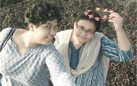 'ഞാനെന്റെ മകളെ വിൽക്കുന്നില്ല, ആ തീരുമാനത്തിന്റെ പേരിൽ ഓരോ ദിവസവും സമ്മർദ്ദം അനുഭവിക്കുകയാണ്'