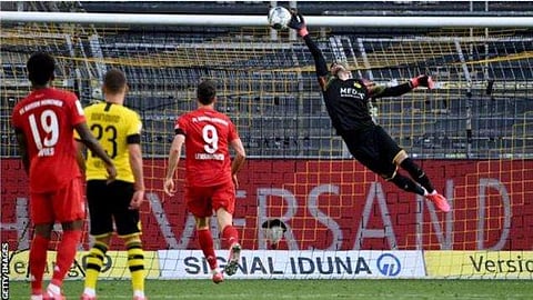 തട്ടകത്തില്‍ കയറി ഡോര്‍ട്ട്മുണ്ടിനേയും തകര്‍ത്തു, ഇനി വേണ്ടത് നാല് ജയം മാത്രം; ബുണ്ടസ് ലീഗയില്‍ ബയേണിന്റെ തേരോട്ടം