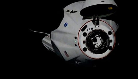 സ്‌പേയ്‌സ് എക്‌സ് ക്ര്യൂ ഡ്രാഗൺ പേടകം ബഹിരാകാശ നിലയത്തിൽ; ചരിത്രനിമിഷത്തിന്റെ ലൈവ് വിഡിയോ 