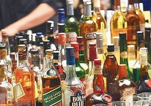 കര്‍ണാടകയില്‍ ഇന്ന് മാത്രം വിറ്റത് 165 കോടിയുടെ മദ്യം