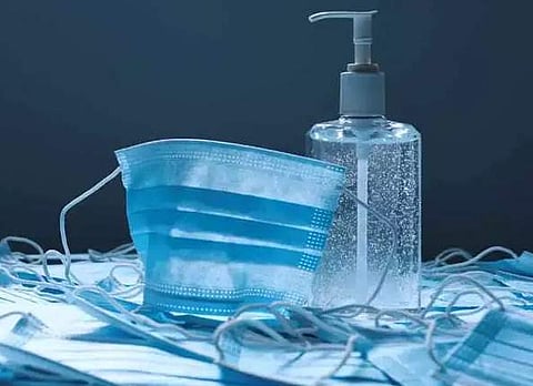 മാസ്‌കിനും സാനിറ്റൈസറിനും അമിത വിലയിട്ടു; 107 കേസ് രജിസ്റ്റര്‍ ചെയ്തു; പിഴ ഈടാക്കിയത് അഞ്ച് ലക്ഷത്തിലധികം