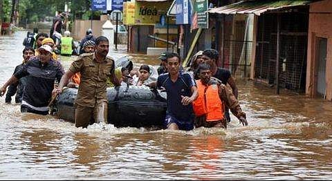പ്രളയ ദുരിതാശ്വാസത്തിന്റെ പേരിൽ തട്ടിപ്പ്; സിപിഎം നേതാവ് അറസ്റ്റിൽ