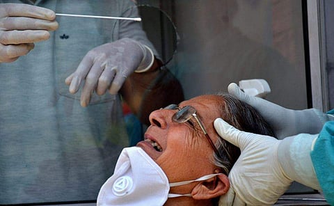 മുംബൈയ്ക്കും ചെന്നൈയ്ക്കും പിന്നാലെ രാജ്യത്തെ 15 നഗരങ്ങളില്‍ കൂടി വൈറസ് പിടിമുറുക്കുന്നു; പത്തുദിവസത്തിനിടെ 50 ശതമാനം വര്‍ധന, ആശങ്ക