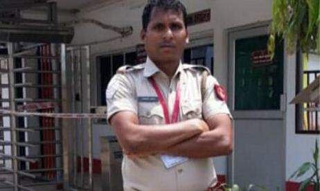 ഫുട്ബോൾ താരത്തിന്റെ മൃതദേഹം വിട്ടുകിട്ടാൻ തർക്കം; ‘ഒരു ഭാര്യ‘ അറിയാതെ ‘വേറൊരു ഭാര്യ‘ കൊണ്ടുപോയി