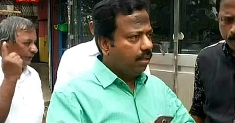 അനധികൃത സ്വത്ത് സമ്പാദനം; സിപിഎം നേതാവ്‌ സക്കീര്‍ ഹുസൈനെ കളമശേരി ഏരിയാ സെക്രട്ടറി സ്ഥാനത്ത് നിന്ന് നീക്കി