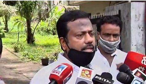 കളമശ്ശേരി ഏരിയാ സെക്രട്ടറി ഞാന്‍ തന്നെ, മാറ്റിയതായി ഒരു അറിയിപ്പും ലഭിച്ചിട്ടില്ലെന്ന് സക്കീര്‍ ഹുസൈന്‍