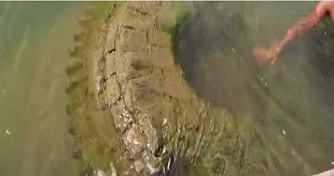 അഞ്ഞൂറ് വര്‍ഷം പഴക്കമുള്ള ക്ഷേത്രം നദിയില്‍ പൊങ്ങിവന്നു; അതേപടി നിലനിര്‍ത്താന്‍ ശ്രമം