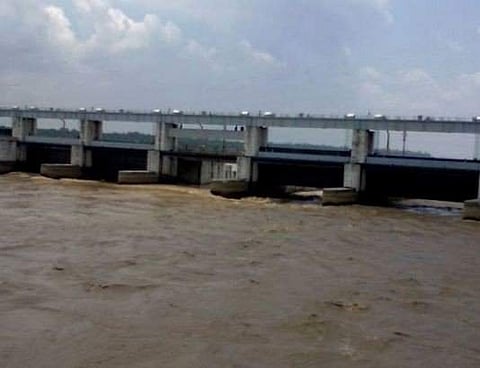 നേപ്പാളിന്റെ പ്രകോപനങ്ങള്‍ തുടരുന്നു; അണക്കെട്ടിലെ അറ്റകുറ്റ പണികള്‍ തടഞ്ഞു; ബിഹാര്‍ വെള്ളപ്പൊക്ക ഭീഷണിയില്‍