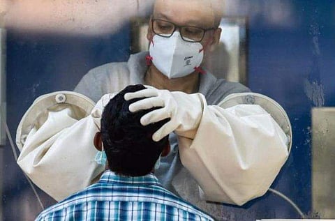 ഇടുക്കിയിൽ ഒരു കുടുംബത്തിലെ നാല് പേർക്ക് കോവിഡ്; ആരോ​ഗ്യ പ്രവർത്തകയ്ക്കും രോ​ഗം