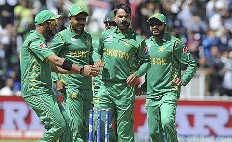 ഏഴ് പാക് ക്രിക്കറ്റ് താരങ്ങൾക്കു കൂടി കോവിഡ് സ്ഥിരീകരിച്ചു; ആകെ 10 പേർ രോ​ഗബാധിതർ