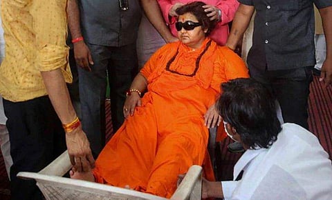 അനുസ്മരണ ചടങ്ങിനിടെ ബിജെപി എംപി പ്രഗ്യാ സിങ് കുഴഞ്ഞുവീണു 