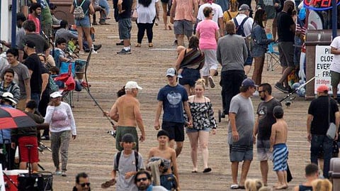 'ഞാന്‍ അടിവസ്ത്രം ധരിക്കാറില്ല, അതുകൊണ്ട് മാസ്കും വേണ്ട'- ഒരു ഭാഗത്ത് മുഖാവരണ വിരുദ്ധ പ്രചാരണവും