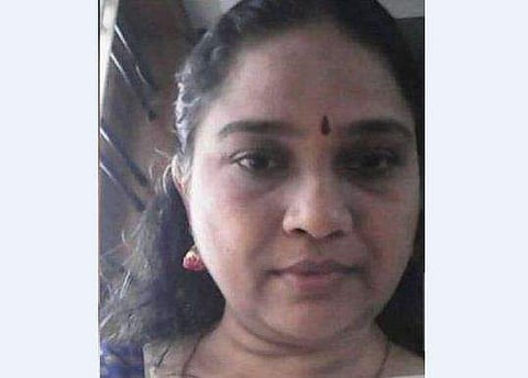 യുവതി വീടിനുള്ളിൽ തീപ്പൊള്ളലേറ്റ് മരിച്ച നിലയിൽ