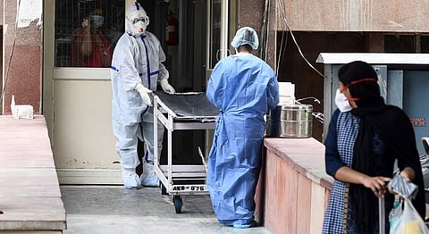 ഒറ്റദിനം മൂന്ന് മരണം; സംസ്ഥാനത്ത് കോവിഡ് ബാധിതരുടെ എണ്ണം 1588 ആയി ; ആശങ്ക