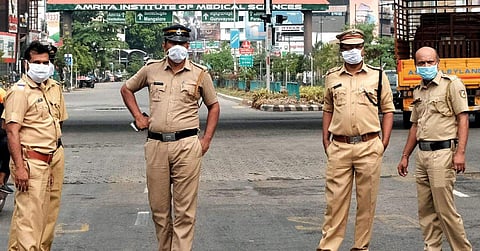 50,000 കുട്ടികള്‍ക്ക് സഹായം;ഇ-വിദ്യാരംഭം പദ്ധതിയുമായി പൊലീസ്