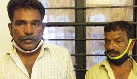 പേപ്പർ കെട്ടുകൾക്കുള്ളിൽ രഹസ്യ അറയുണ്ടാക്കി ലോറിയിൽ കടത്താൻ ശ്രമം; വയനാട്ടിൽ വൻ കുഴൽപ്പണ വേട്ട; രണ്ട് പേർ അറസ്റ്റിൽ
