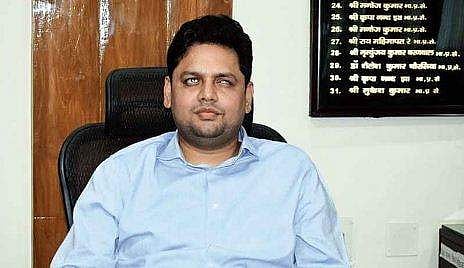 'വേണ്ടത് കാഴ്ചയല്ല, കാഴ്ചപ്പാടാണ്'- വലിയ പാഠ പുസ്തകമാണ് ഈ ഐഎഎസ് ഓഫീസർ