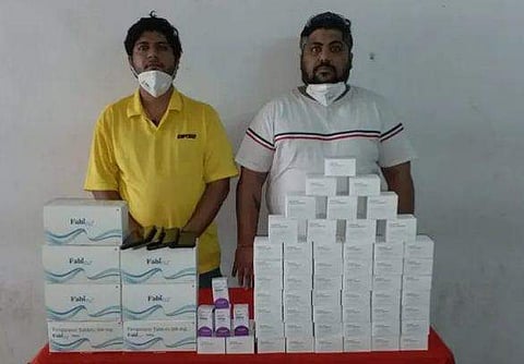 കോവിഡ‍് മരുന്ന് കരിഞ്ചന്തയിൽ; അഞ്ചര ലക്ഷം രൂപയുടെ കോവിഡ് മരുന്നുമായി സഹോദരന്‍മാര്‍ പിടിയില്‍