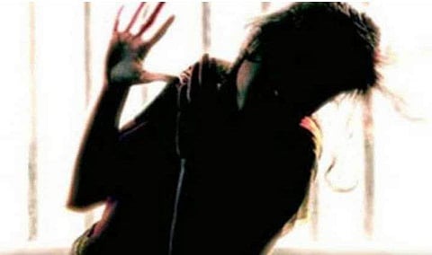 കൂട്ടബലാല്‍സംഗക്കേസ് പ്രതി ഇരയായ പെണ്‍കുട്ടിയെയും അമ്മയെയും ട്രാക്റ്റര്‍ കയറ്റി കൊന്നു ; പ്രതികാരം ജാമ്യത്തിലിറങ്ങിയതിന് പിന്നാലെ