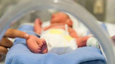 ജനിച്ചത് പെണ്‍കുഞ്ഞ് ; മനംനൊന്ത് ഭര്‍ത്താവ് ജീവനൊടുക്കി, വിവരം അറിഞ്ഞ് ഹൃദയാഘാതത്തില്‍ ഭാര്യയും മരിച്ചു