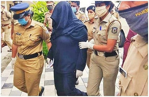 ആശയവിനിമയം ടെലിഗ്രാം വഴി ; 'ഡിലീറ്റ്' ചെയ്ത സന്ദേശങ്ങള്‍ കണ്ടെത്തി ; സ്വപ്‌നയ്ക്ക് വന്‍ നിക്ഷേപം, മുഖ്യ കണ്ണി റമീസെന്നും എന്‍ഐഎയുടെ റിമാന്‍ഡ് റിപ്പോര്‍ട്ട്