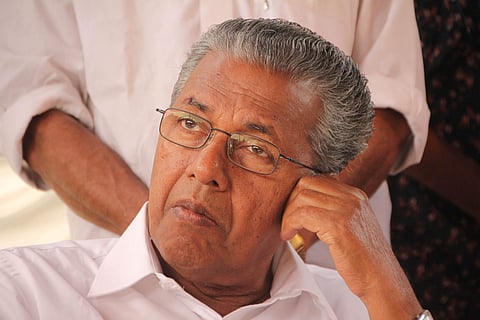 ഒഴിയാത്ത ധര്‍മ്മസങ്കടങ്ങള്‍; ആരെപ്രതി പിണറായി?