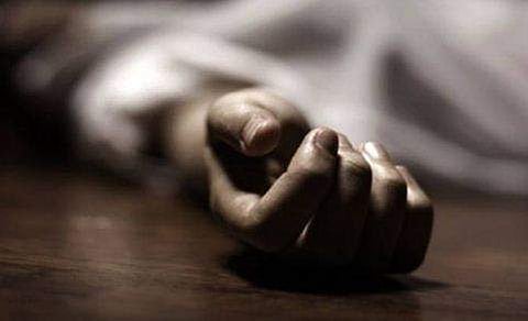 'താന്ത്രികഭസ്മം' നല്‍കി, കഴിച്ച ജഡ്ജിയും മകനും മരിച്ചു; യുവതിയും മന്ത്രവാദിയും ഉള്‍പ്പടെ 7 പേര്‍ അറസ്റ്റില്‍