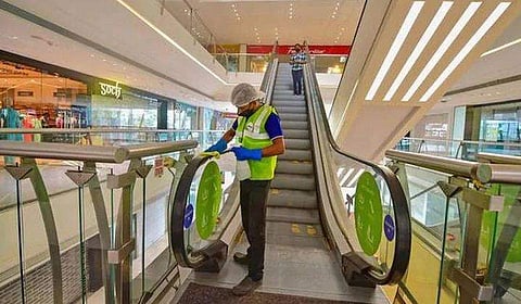 കോവിഡ് അറിയാന്‍ മാളുകളില്‍ 'സ്‌മെല്‍ ടെസ്റ്റ്' നിര്‍ബന്ധമാക്കണം; മേയര്‍