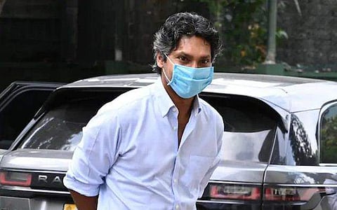 സംഗക്കാരയെ ചോദ്യം ചെയ്തത് 10 മണിക്കൂറോളം, ഉപദ്രവിക്കുന്നതായി ആരോപിച്ച് പ്രതിഷേധം