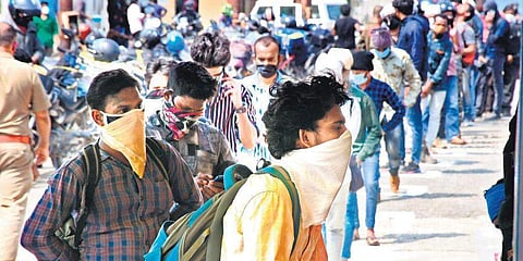 തിയേറ്ററുകള്‍,ബാറുകള്‍, ഓഡിറ്റോറിയങ്ങള്‍ തുറക്കില്ല; രാത്രി കര്‍ഫ്യൂ ഒഴിവാക്കി, സമരപരിപാടികള്‍ക്ക് വിലക്ക് തുടരും: അണ്‍ലോക്ക്-3 മാര്‍ഗനിര്‍ദേശം 