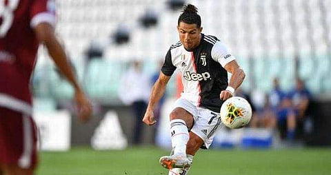 യുവന്റ്‌സിനായി ആദ്യ ഫ്രീകിക്ക് ഗോള്‍, 60 വര്‍ഷം മുന്‍പത്തെ റെക്കോര്‍ഡും തകര്‍ത്ത് ക്രിസ്റ്റിയാനോ