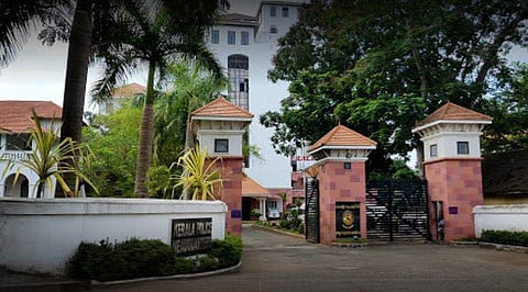 ഉദ്യോഗസ്ഥര്‍ക്ക് കോവിഡ് : സംസ്ഥാന പൊലീസ് ആസ്ഥാനം അടച്ചു