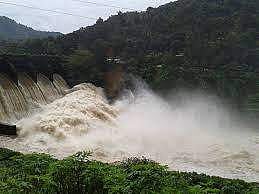 അഞ്ചു ഡാമുകളില്‍ ജലനിരപ്പ് ഇപ്പോഴും പരിധിക്ക് മുകളില്‍ ; റെഡ് അലര്‍ട്ട് ; മഴയുടെ ശക്തി കുറഞ്ഞു