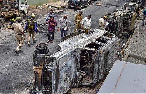 'പൊലീസുകാരെ കഴുത്തുമുറിച്ച് കൊല്ലൂ', പ്രകോപനപരമായ മുദ്രാവാക്യം വിളിച്ച് കലാപകാരികള്‍; ബംഗളൂരു സംഘര്‍ഷത്തില്‍ പൊലീസ് എഫ്‌ഐആര്‍