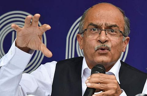 പ്രശാന്ത് ഭൂഷണ് നിലപാടു മാറ്റാന്‍ അര മണിക്കൂര്‍ സമയം, സുപ്രീം കോടതിയില്‍ നാടകീയ രംഗങ്ങള്‍